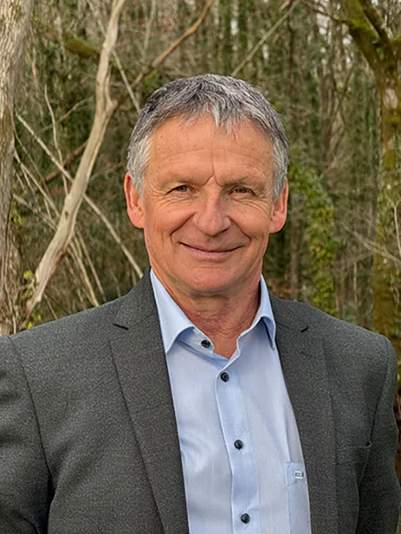 Pascal LE CALVÉ